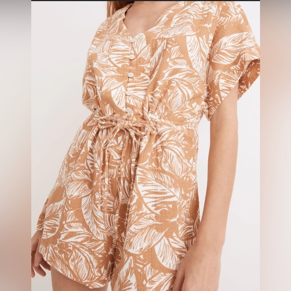 Madewell Pants - Madewell Romper Womens M Earthen Sand Palm Leaf Lightestspun Drawstring C size M